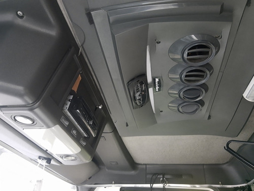 Imagem 8 de 10 de Iveco Eurocargo 1722 170e22