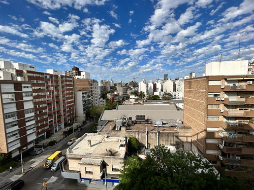 Próximo A Rambla De Pocitos, Equipado, Un Dormitorio Nuevo Y Equipado, Gge, Gimnasio, Barbacoa, Lavadero!!!