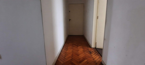 Imagen 2 de 12 de Departamento 2 Amb Con Balcón