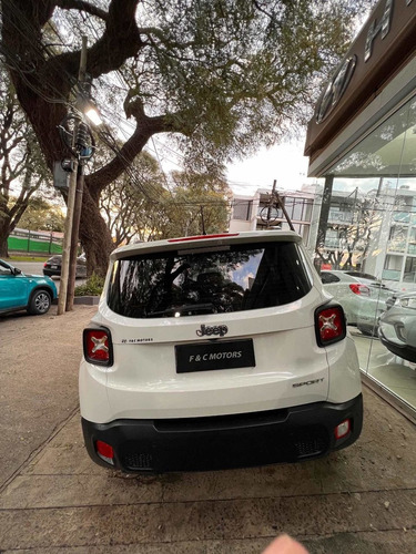 Imagen 11 de 22 de Jeep Renegade 2016 1.8 Sport
