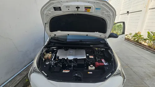 Toyota Prius 1.8 Base Cvt