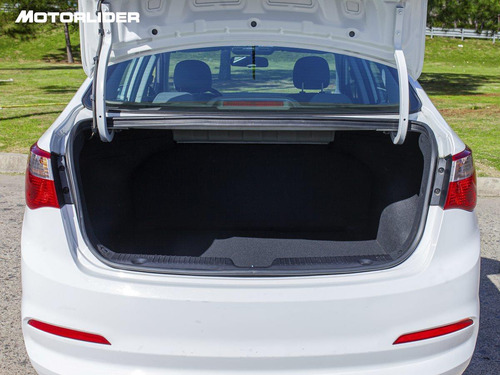 Imagen 12 de 25 de Hyundai Hb20s Comfort Extra Full 1.6 | Permuta / Financia