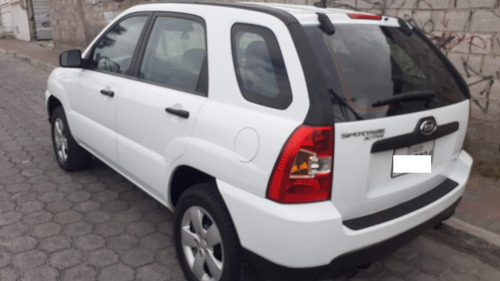Se Vende Kia Sportage Gris Blanco 2.0 5p 4x2 Tm