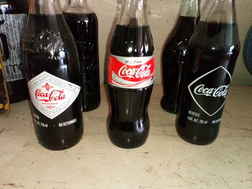 Botellas De Cocacola Por El Cien  Aniversario. 