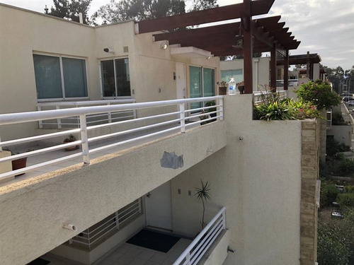Departamento En Venta De 4 Dorm. En Santo Domingo