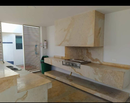Imagen 4 de 14 de El Golf 3 Alcobas 7 Baños 3 Parqueaderos Doble Estudio