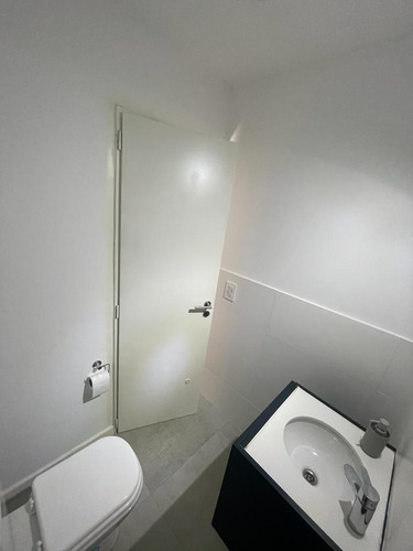 Dúplex En Venta - 3 Dormitorios 3 Baños - 162,83mts2 - Villa Udaondo, Ituzaingó