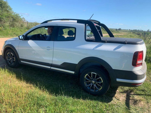 Imagen 3 de 24 de Volkswagen Saveiro 2022 1.6 Cross Gp Cd 101cv