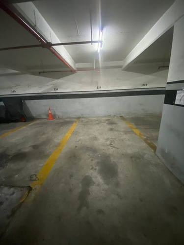 Imagen 2 de 4 de Cochera A La Venta En Edificio Barcelona 5 De San Miguel