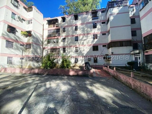 Apartamento A La Venta En Caricuao #24-14384 Jose Luis