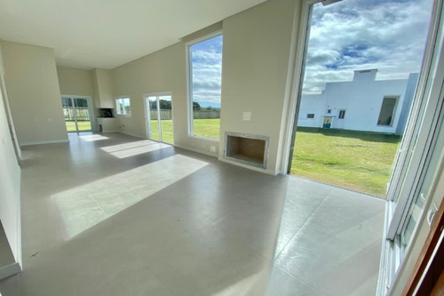Imagem 7 de 25 de Casa À Venda Em Capão Da Canoa - Ca01211 - 68318629