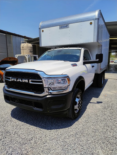 RAM 4000 5.7 Chasis Cabina P 4x2 Mt