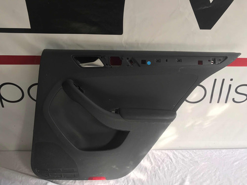 Vestidura Trasera Derecha Vw Jetta Mk6 2011-2018