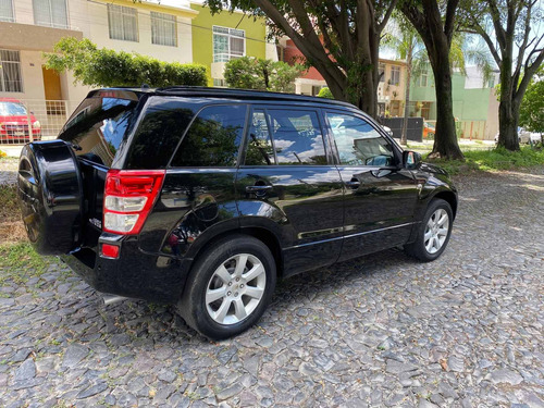 Imagen 2 de 13 de Suzuki Grand Vitara 2010 2.4 Gl L4 At