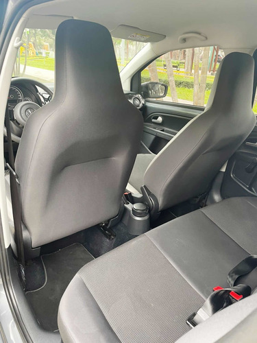 Imagen 10 de 12 de Volkswagen Up High Up 1.0