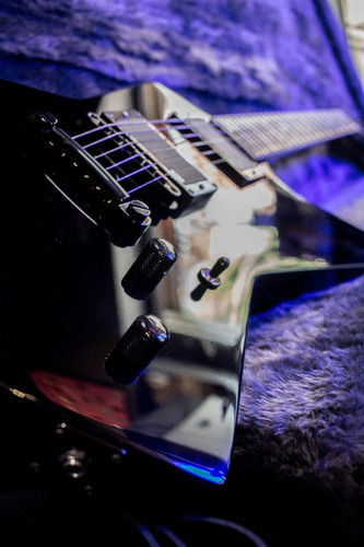 Guitarra Explorer Aguilera Mx-250 Man To Wolf