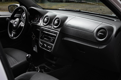 Volkswagen Gol Comfort 1.6- Motorland Permuto / Financio
