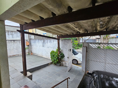 Imóvel Com Duas Casas E Quintal Grande - Documento Todo Regu