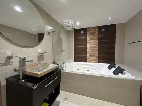 Apartamento En Venta En Chicó Navarra. Cod V13924