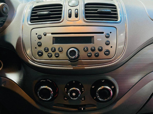 Imagem 13 de 15 de Fiat Grand Siena 1.6 Mpi Essence 16v Flex 4p Manual