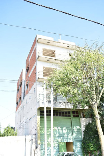 Imagen 3 de 29 de Edificio En Block En Wilde