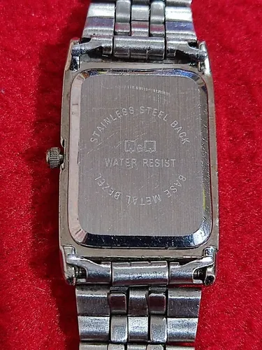 Reloj qq quartz water resist stainless steel back precio hotsell