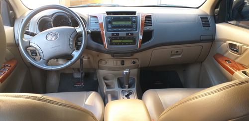 Toyota Hilux SW4 3.0 I Srv C/cuero 4x4 (2009)