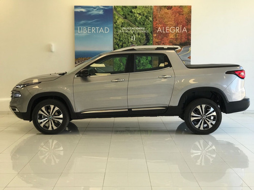 Imagen 4 de 9 de Fiat Toro Volcano 2.0 4x4 At9 My22