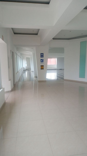Oportunidad Inversionistas Venta De Plaza Comercial En El Mirador Querétaro