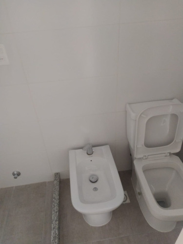 Imagen 9 de 24 de Apartamento En Venta De 2 Dormitorios C/ Cochera En Playa Mansa