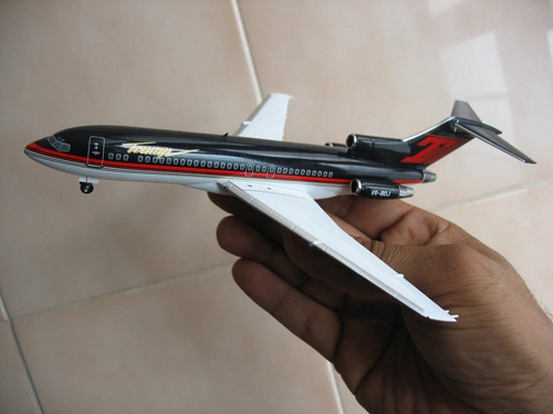 Avion Boeing 727-100 De Trump Matrícula Vp-bdj Escala 1:200
