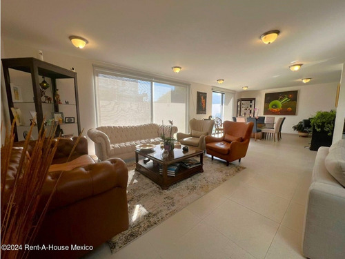 Zibatá Queretaro, Se Vende Casa Con 4 Recamaras Cada Uno Con Baño, Una En Planta Baja, Tiene Cuarto De Servicio Qh243673