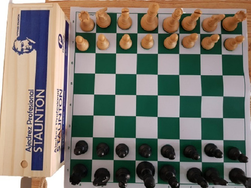 Imagen 2 de 5 de Juego Ajedrez Staunton Super Plomado Caja Madera Y Tablero