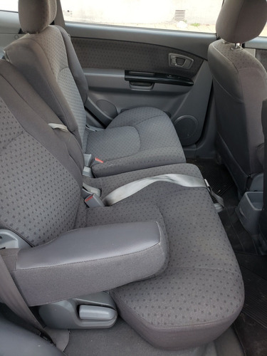 Kia Carens 2.0 Lx 4x2 At 2007