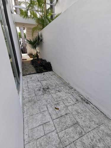 Playacar Departamento Amueblado 2 Recamaras, 1 Baño Condominio Anemonas, Caseta Seguridad Playa Del Carmen Muy Comodo Primer Piso