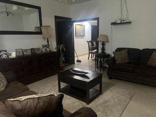 Casa Grande En Ciudad Colón