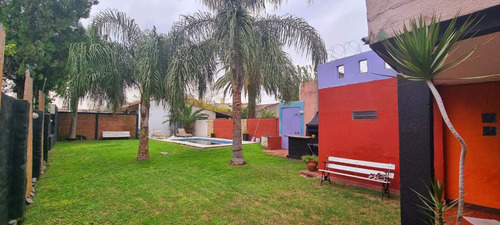 Casa 3 Amb Venta Banfield Fondo, Pileta Y Garage