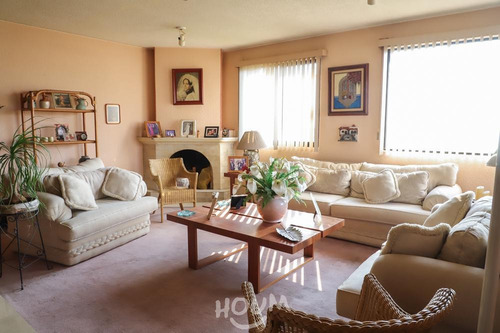 Casa En Lomas De San Mateo, Naucalpan De Juárez Con 3 Habitaciones