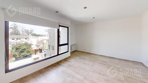 Triplex De 5 Ambientes A Estrenar En Villa Primera, Posesion Inmediata