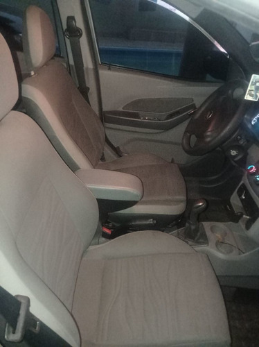 Imagem 3 de 5 de Chevrolet Agile 2013 1.4 Lt 5p