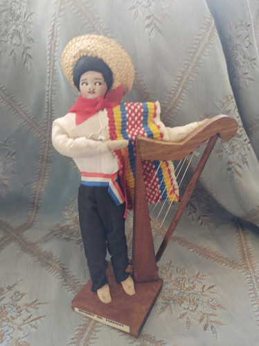 Muñeco Antiguo. Traje Tradicional. Recuerdo De Paraguay 