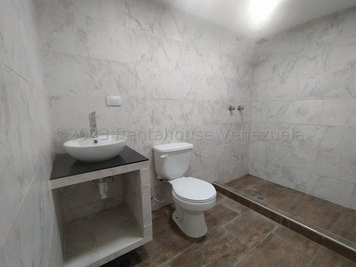 Amplia Casa Ampliada Y Remodelada En Alquiler En Cabudare Jr