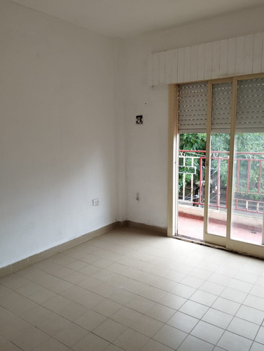Venta Ph Con Dos Deptos + Patio - Williams Morris