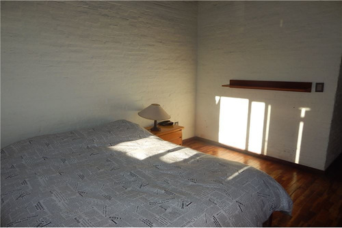 Venta En Parque Miramar 4 Dormitorios 2 Baños