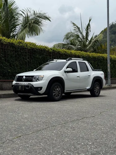 Renault Duster Oroch 2.0 Intens 4X4