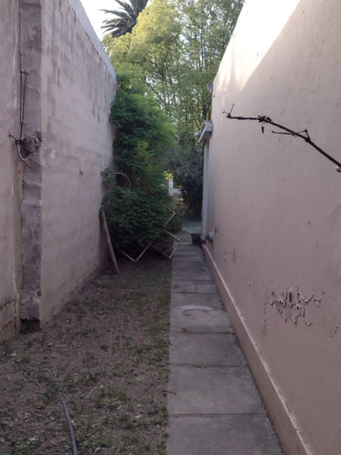 Imagen 4 de 6 de La Salle: Monseñor Ferreyra Al 6700 /terr 650 M2 / Casa A Reciclar De 2 Dor
