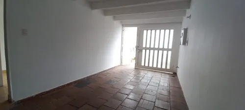 En Arriendo Casa De Dos Niveles En Normandía, Bogotá (18751).