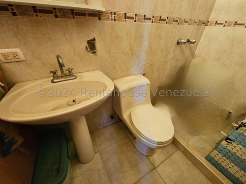 Cómoda Casa En Venta Ubicada En Maracay Urb Villas Ingenio Ii Db 24-20481