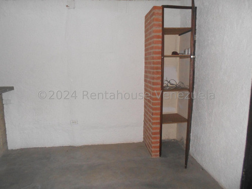 Alquiler De Casa Para Uso Comercial En El Hatillo Cl Mls-25-7804