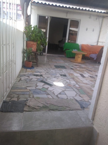 Imagen 13 de 21 de Vendo Casa De 3 Pisos Muy Serca A La Via Principal .